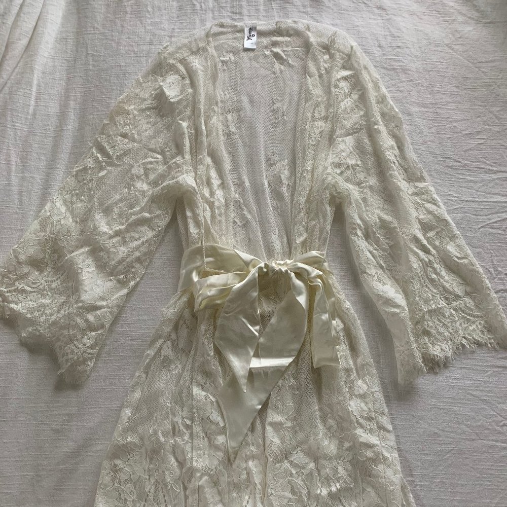 ShowMeYourMumu Lilah Lace Robe XS
